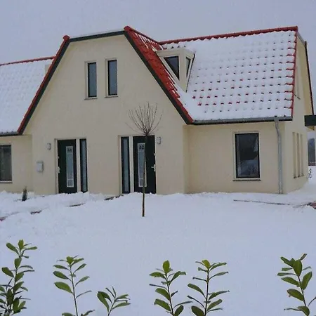 In With Terrace بيت للعطل فيتزيندورف